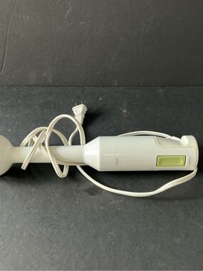 White Immersion Hand Blender - Compact Kitchen Tool